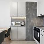Near The Subway With Kitchen And Terrace Lejlighed *