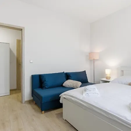 Appartement Near The Subway With Kitchen And Terrace